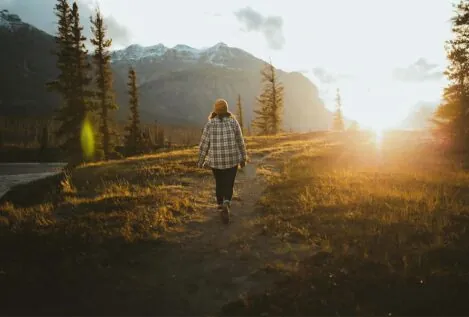 Carl Jung, psicoanalista y psiquiatra: «Hasta la vida más feliz no se puede medir sin unos momentos de oscuridad»