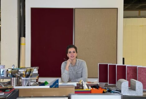 Irma Álvarez-Laviada: «'Dentro y fuera del marco' abre nuevas lecturas» 