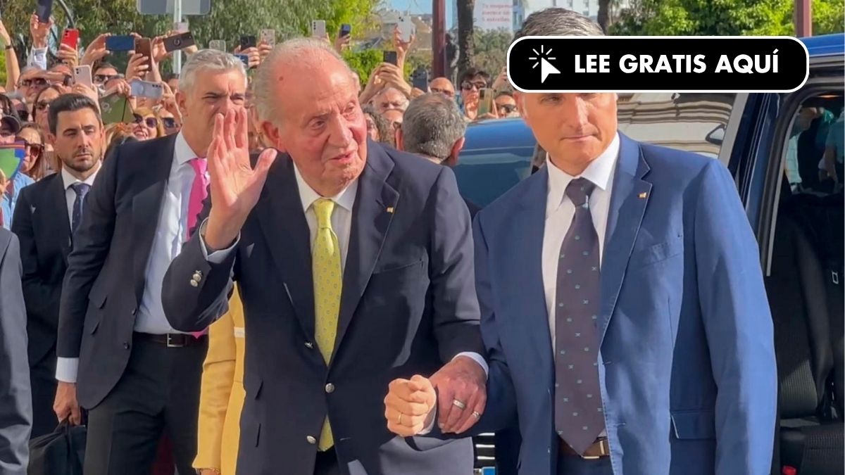 El Rey Juan Carlos I recibe en la Asamblea Nacional francesa el premio por sus memorias 