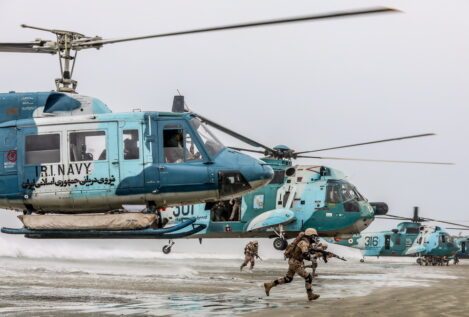 Irán afirma que el estrecho de Ormuz jamás volverá a ser un paso de libre navegación