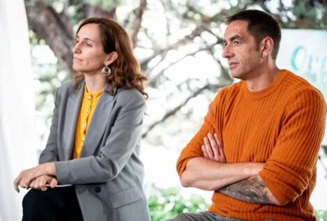 La alianza en Andalucía aumenta la brecha entre Mónica García y su diputado díscolo