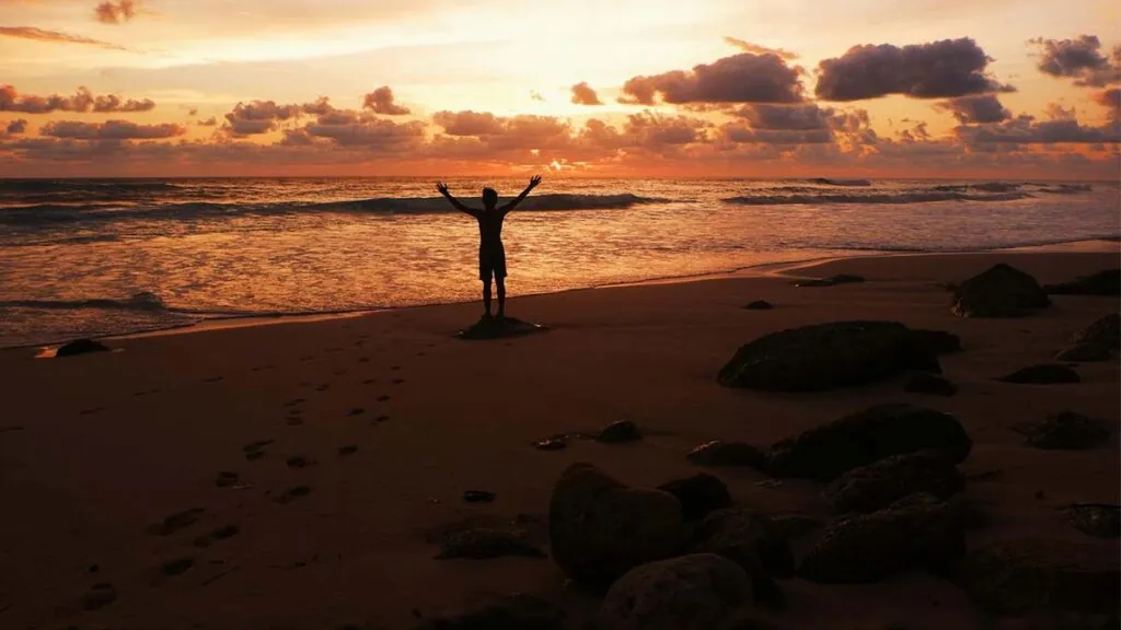 Erik Erikson, psicoanalista: «La felicidad es la capacidad de mirar la vida propia; no consiste en tener la sensación de que el tiempo es corto»