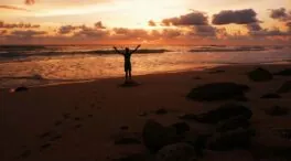 Erik Erikson, psicoanalista: «La felicidad es la capacidad de mirar la vida propia; no consiste en tener la sensación de que el tiempo es corto»