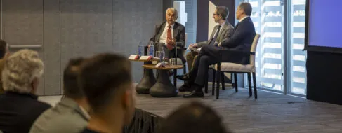 Atenea plantea un modelo mixto para asegurar las pensiones y superar la brecha generacional