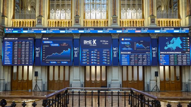 El Ibex 35 sube el 3,94% y recupera niveles previos al conflicto, tras la tregua con Irán