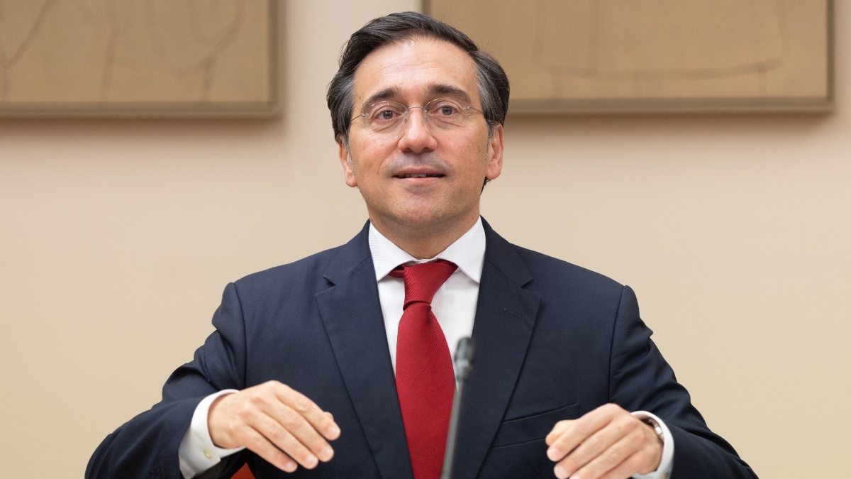 Albares revela que España controlará «todo lo que sale y entra» de la base inglesa de Gibraltar