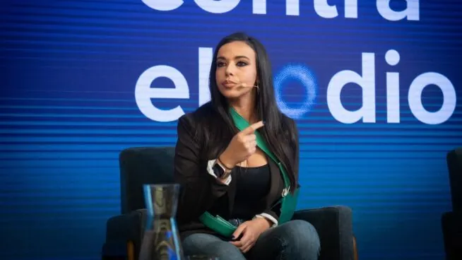 Interior oculta los informes que justifican la protección policial para Sarah Santaolalla