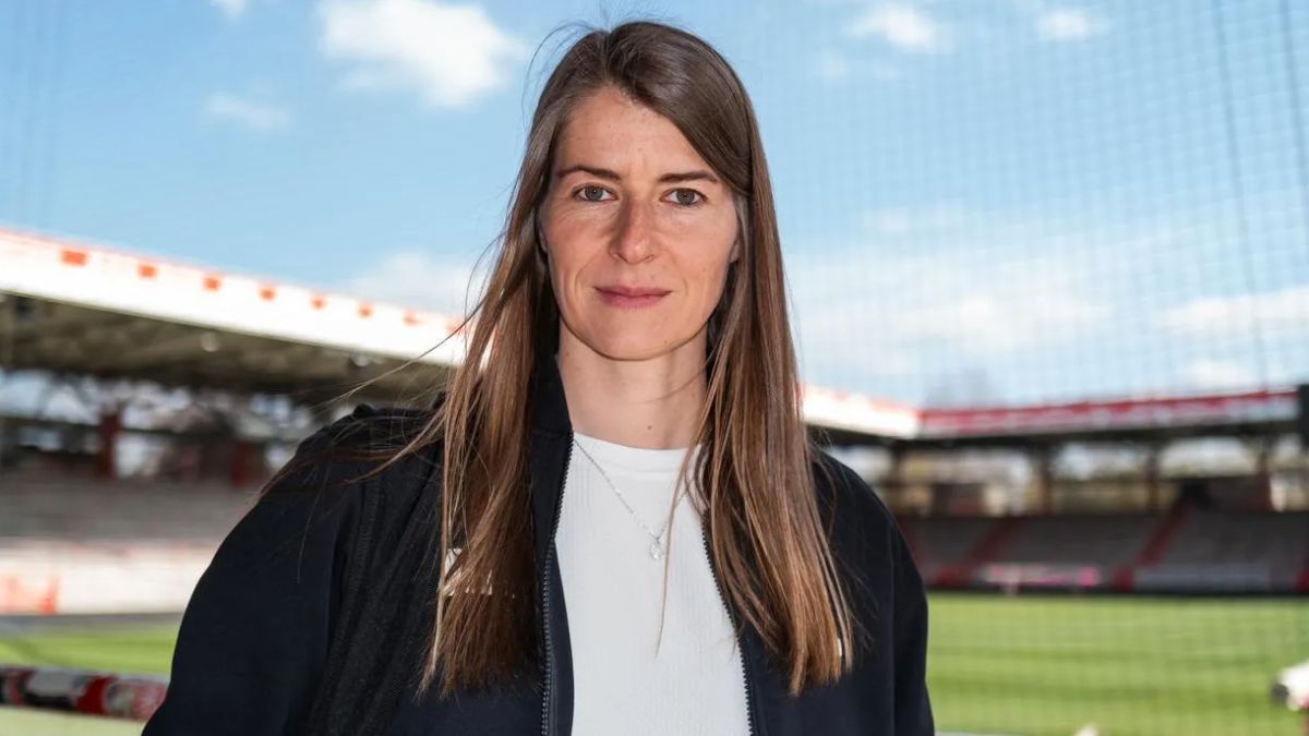 Marie-Louise Eta hace historia con el Union Berlin: primera entrenadora del fútbol masculino