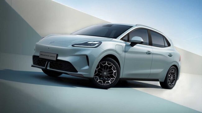 El MG4 Urban trae más maletero y batería que sus rivales, pero va a costar menos