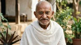 Mahatma Gandhi ya lo avisó en 1920: «La fuerza no viene de la capacidad corporal, viene de una voluntad indomable»