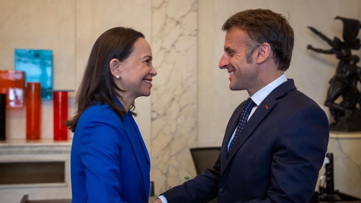 Macron recibe en el Elíseo a María Corina Machado antes de su visita a España