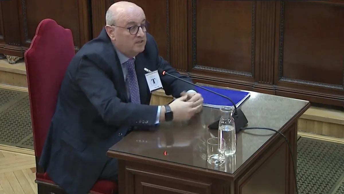 El jefe de Miss Asturias asegura que fue apartado tras expedientarla por no ir a trabajar