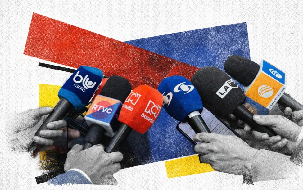 La gente rara de este periódico que están leyendo