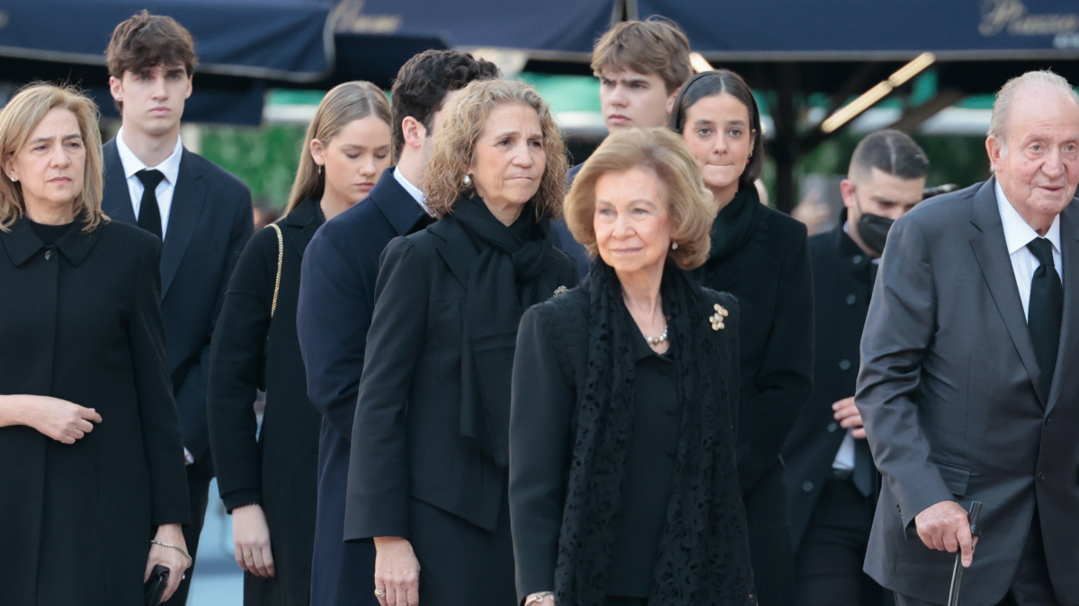 La conexión de la reina Sofía con sus nietas y su esfuerzo por unirlas: de ‘pijamadas’ en Zarzuela a vacaciones en Palma