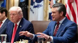 El Pentágono contradice las amenazas de Trump sobre bloquear Ormuz