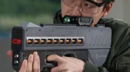 China prueba un rifle electromagnético sin pólvora que lanza 3.000 proyectiles por minuto