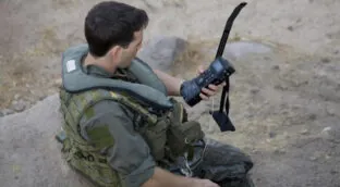 La clave del rescate más costoso de la historia estaba en el bolsillo del piloto: el CSEL