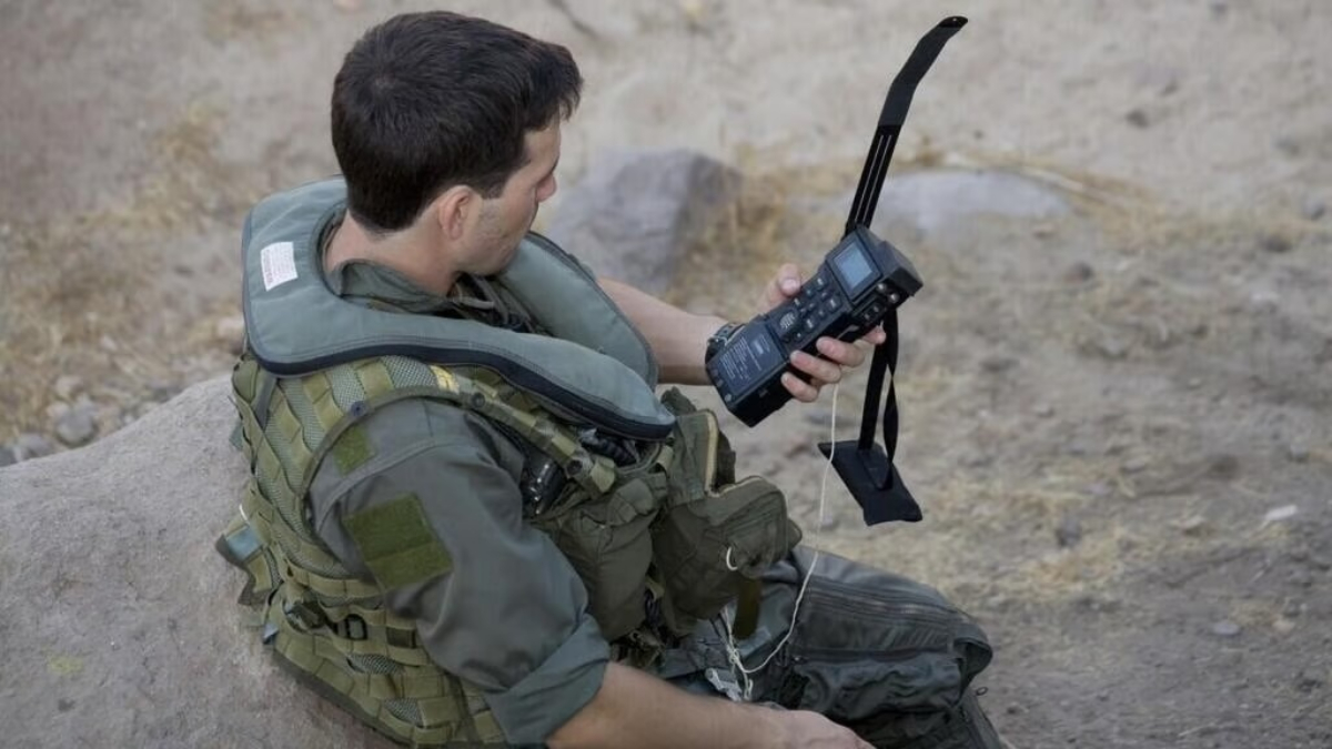 La clave del rescate más costoso de la historia estaba en el bolsillo del piloto: el CSEL