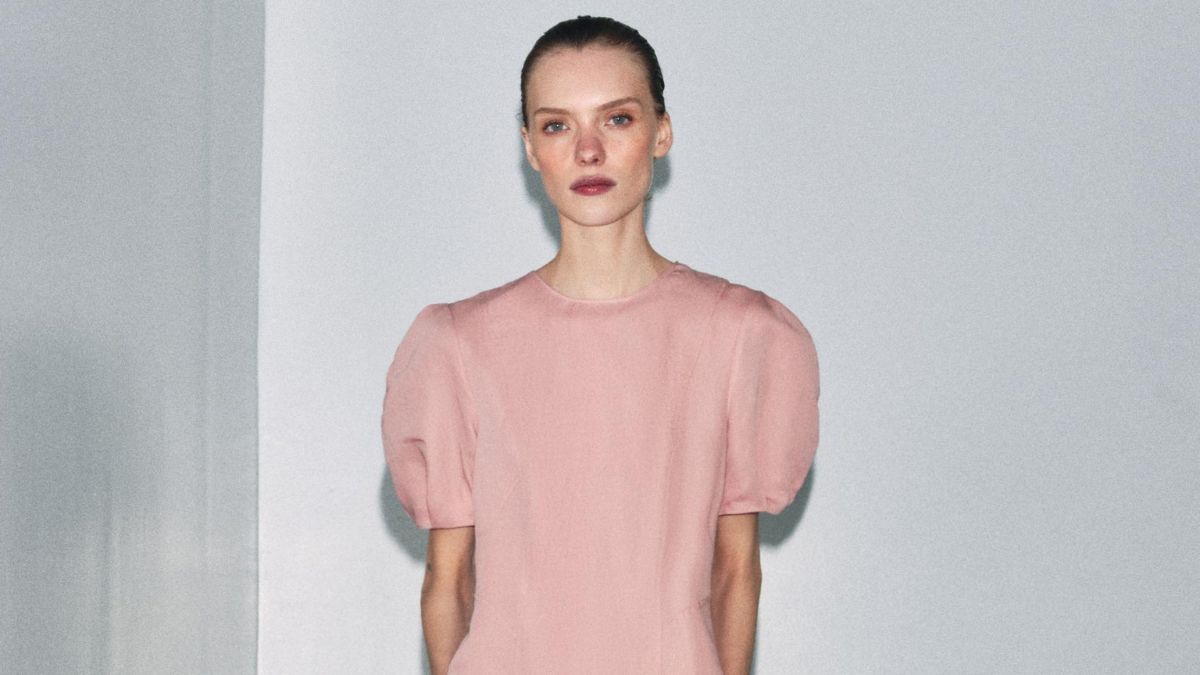 Di adiós al dos piezas: Zara y Mango tienen los vestidos fluidos tendencia esta primavera que favorecen a todo tipo de cuerpos
