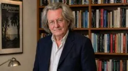 A. C. Grayling (77), filósofo y escritor, sobre alcanzar la felicidad: «Vivir bien implica aprender a pensar con claridad sobre lo que realmente importa»