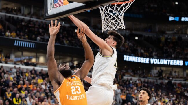 Aday Mara hace historia y se convierte en el primer español en ganar la NCAA