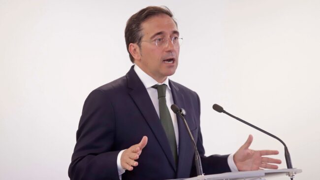 Albares cree que levantar ahora las sanciones a Irán no ayudará a las negociaciones con EEUU