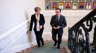 Reino Unido convoca a 35 países, sin España, a una reunión virtual sobre el estrecho de Ormuz