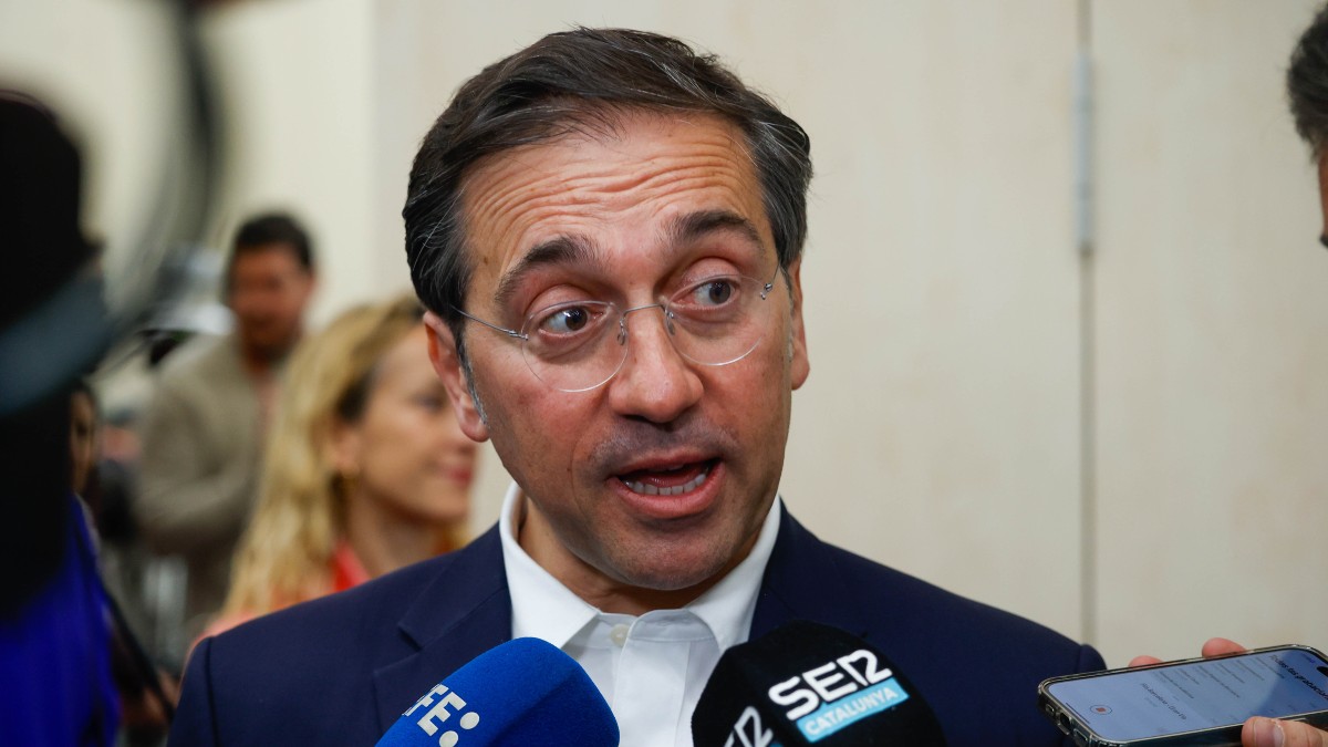 Albares dice que no ha hablado con Machado recientemente «porque ella no ha querido»