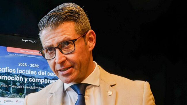 La víctima del alcalde de Almusafes lleva al consistorio a los tribunales y pide 60.000 euros