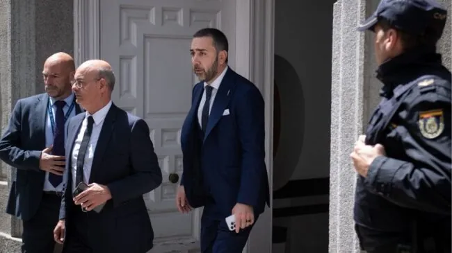 El PSOE dice que con Aldama y Rajoy se cumple lo mismo: «Si mientes, estás en la calle»