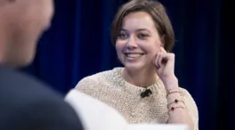 VÍDEO | Alejandra Cortina: «Me sugirieron firmar con seudónimo, pero pensé: ¿para qué esconderme?»