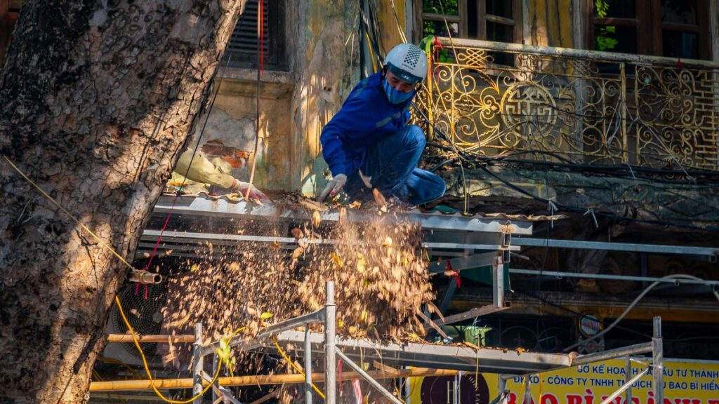Andamio para arreglar un edificio 