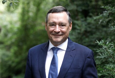 La SEPI propone a Ángel Simón, exCEO de CriteriaCaixa, como nuevo presidente de Indra