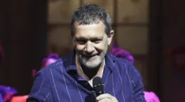 Antonio Banderas y Melanie Griffith pasean del brazo en Los Ángeles: «Es mi mejor amiga»