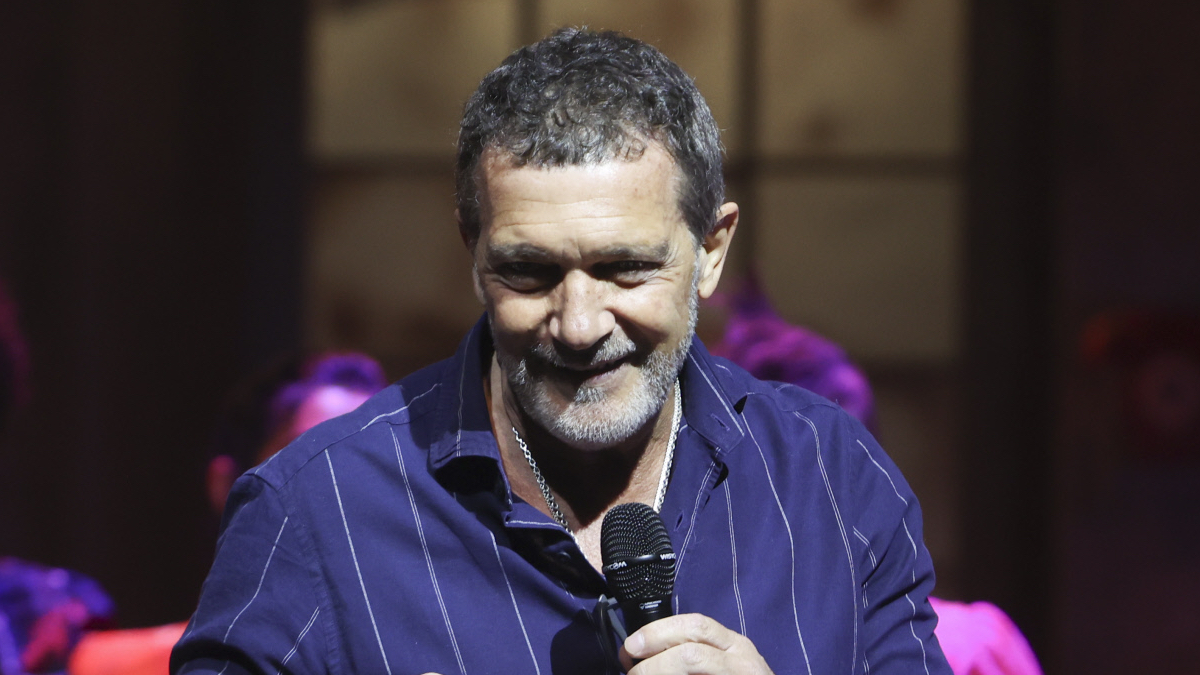 Antonio Banderas y Melanie Griffith pasean del brazo en Los Ángeles: «Es mi mejor amiga»