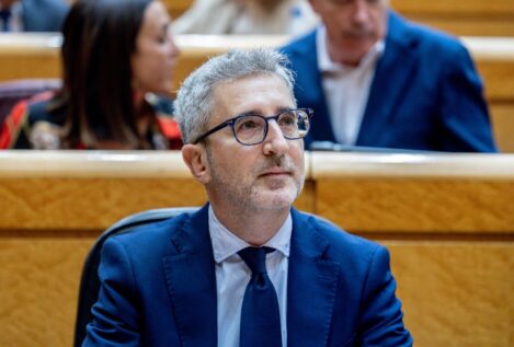 Hacienda modifica el currículum del ministro tras atribuirse como trabajo unas prácticas