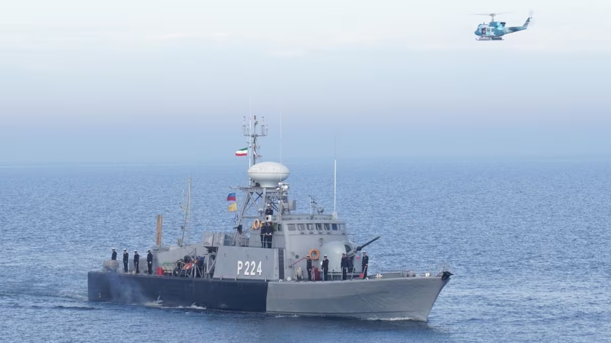 Más de 30 países evalúan planes para una futura coalición internacional militar en Ormuz