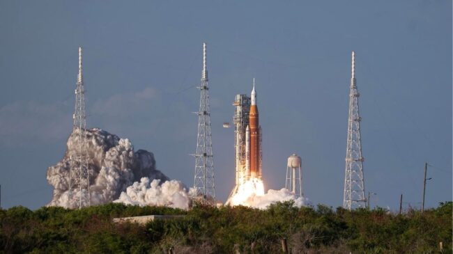 La misión Artemis II sigue su curso pese a experimentar un problema con el inodoro