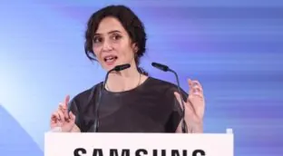 Ayuso dice que el Gobierno busca modificar el censo «en hasta 10 escaños» en Madrid