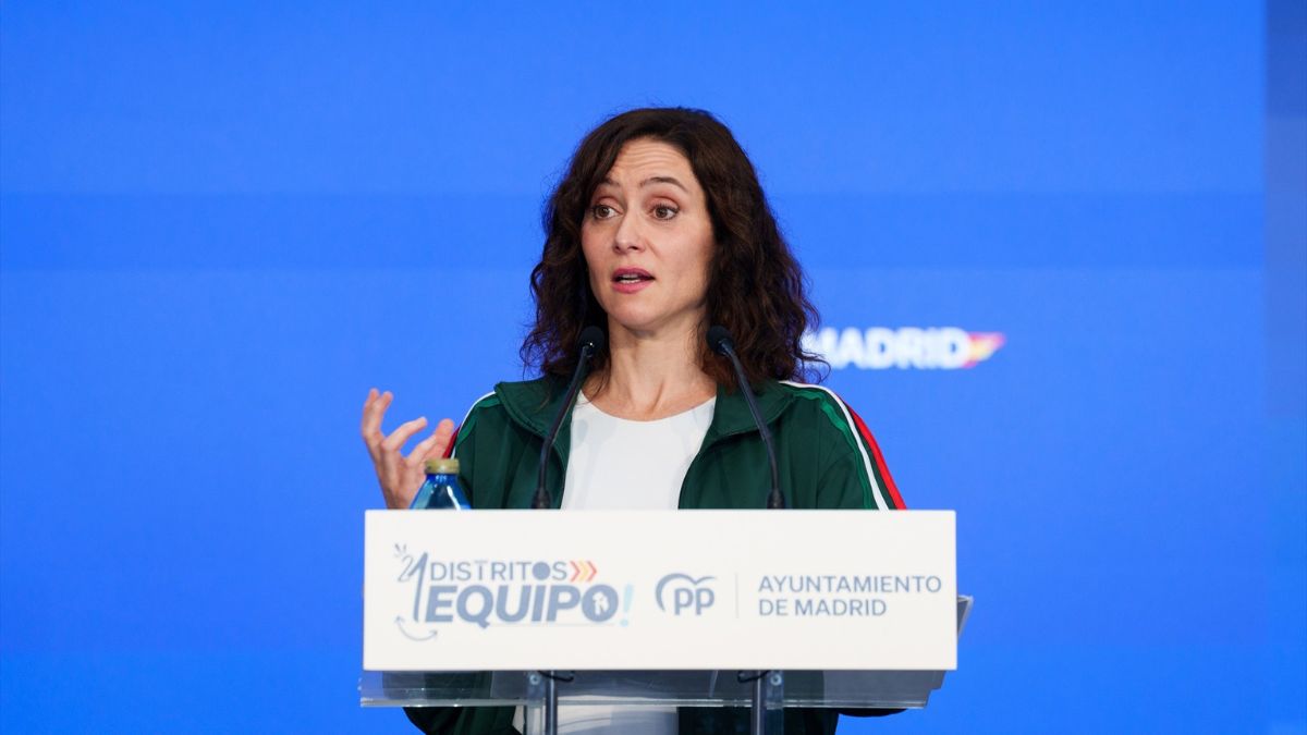 Ayuso acusa a Sánchez de «trocear» España y reivindica un Madrid «indómito ante su terror»