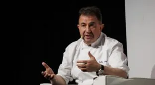 Martín Berasategui, chef con 12 estrellas Michelin: «Las sardinas de lata mejoran que alucinas con queso, mostaza y zumo de limón»