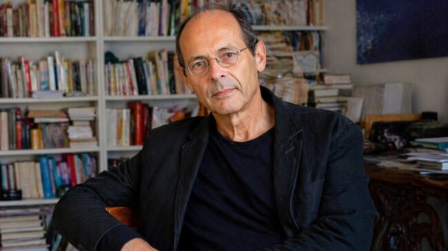 Bernard Stiegler, filósofo, ya lo advirtió a sus 56 años: «La pérdida de atención en la era digital erosiona la posibilidad de una vida plena y feliz»