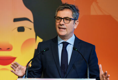 El PP pide la dimisión de Bolaños por el «acoso» al juez Peinado tras el procesamiento de Gómez