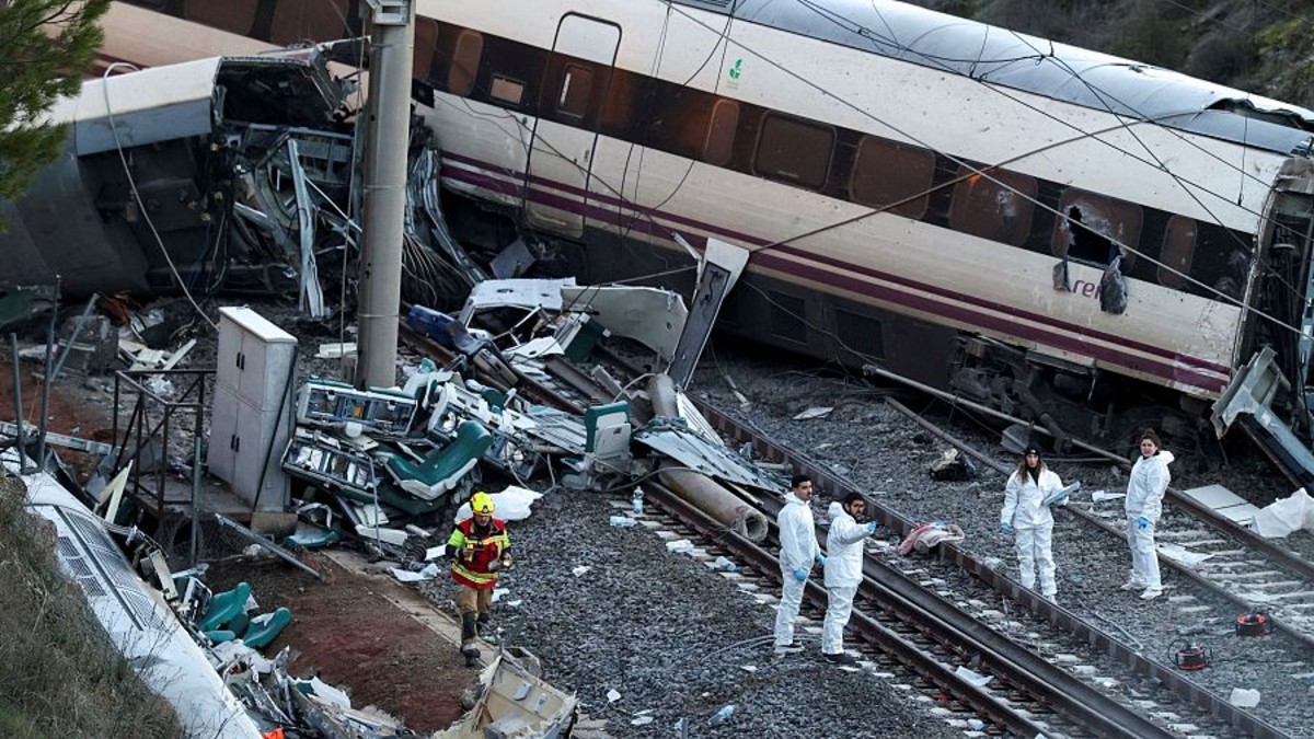 Transportes apunta al 112 por el retraso en atender al Alvia siniestrado en Adamuz
