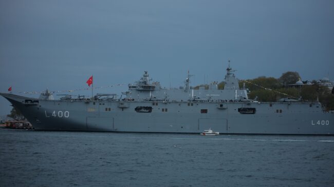 Navantia firma un acuerdo con Turquía para el mantenimiento de su buque insignia