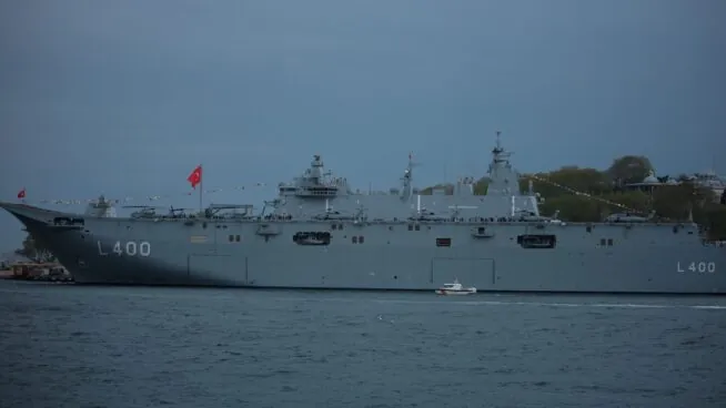 Navantia firma un acuerdo con Turquía para el mantenimiento de su buque insignia