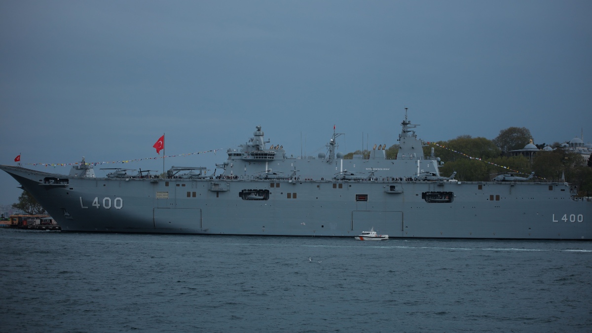 Navantia firma un acuerdo con Turquía para el mantenimiento de su buque insignia