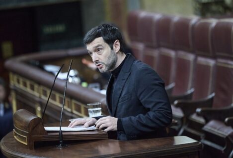 Bustinduy critica que el PP pase «por debajo del futbolín» al ceder en sus pactos con Vox