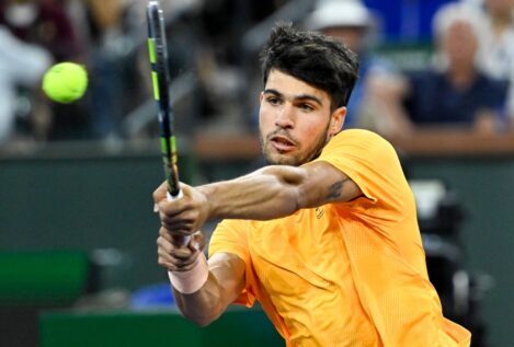 Carlos Alcaraz gana a un rocoso Etcheverry de camino a los cuartos de Montecarlo