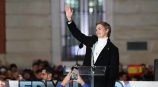 Carlos Baute pide perdón por llamar «mona» a Delcy Rodríguez: «Me dejé llevar»